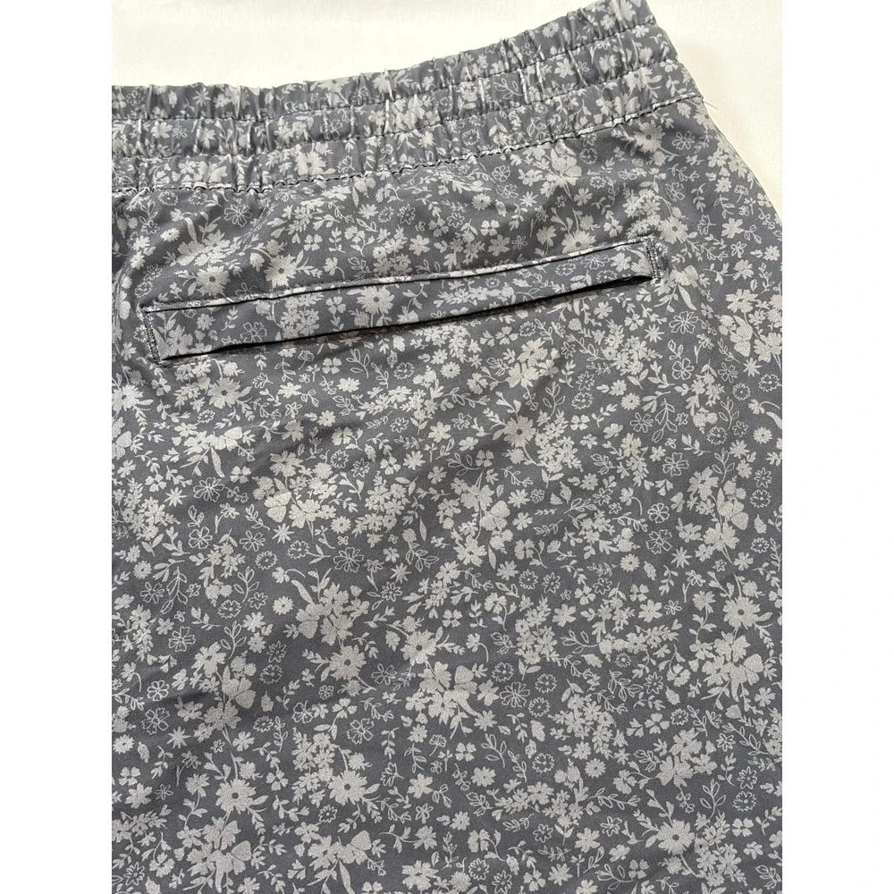 Quince Italian Mens Charcoal Grey Floral Swim Trunks Mesh Liner 5.5 in Inseam L